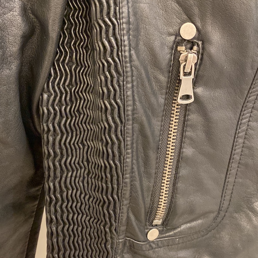 Faux Black Leather Jacket moto - Picture 4 of 11